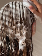 HYDRATING HONEY GLOW SHAMPOO - QUEEN BEE